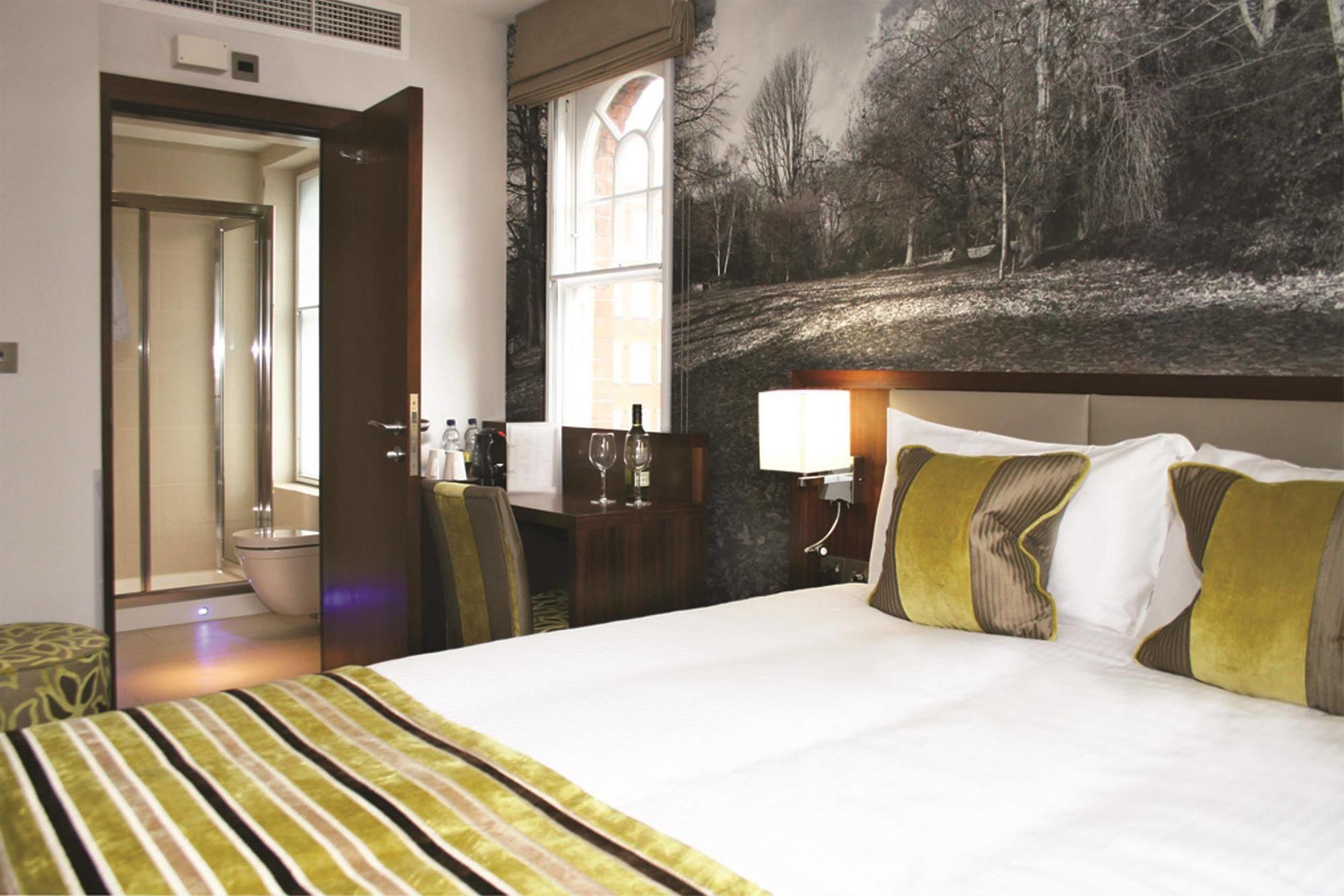 Отель Seraphine Kensington Olympia 4*